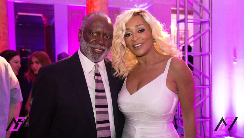 Who Is Brandon Huger? A Simple Guide to Karen Huger's Son - Glow News